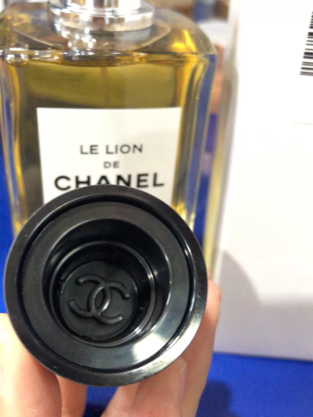150726-191 Chanel Lion Perfume 200ml 6.8 oz
