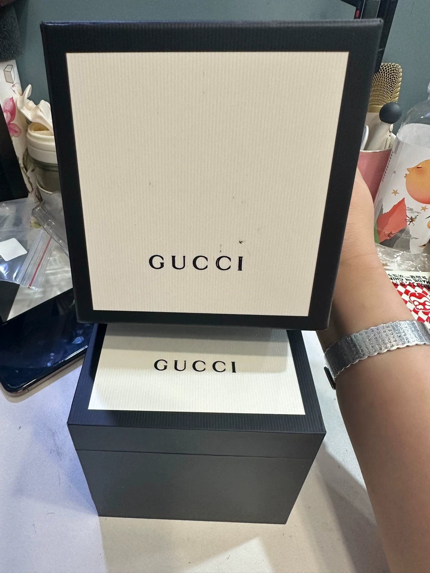 020426-watch-110 Gucci SYNC quartz young