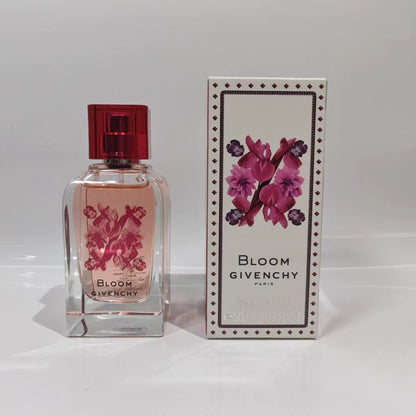 020926-429 Givenchy blooming flowers