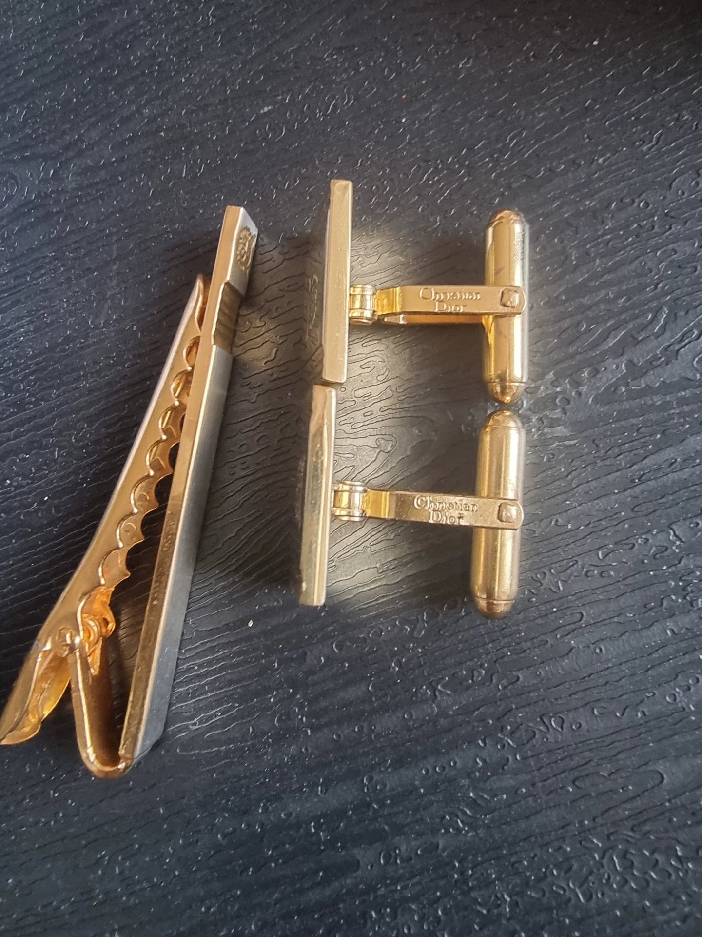 241025-77 Christian Dior Tie clip and button