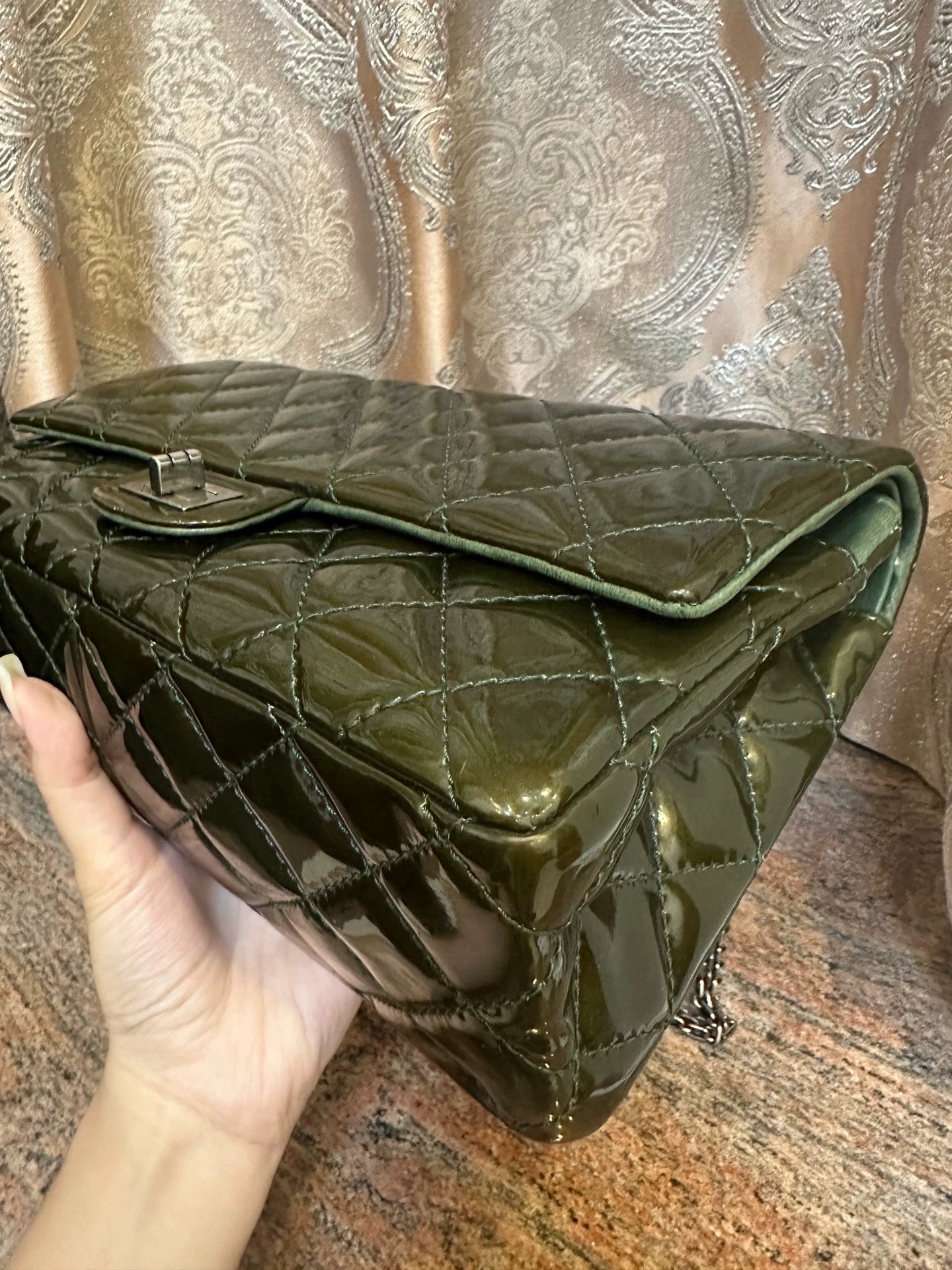 221124-38 Chanel 2.55 Middle is olive green handbag bag