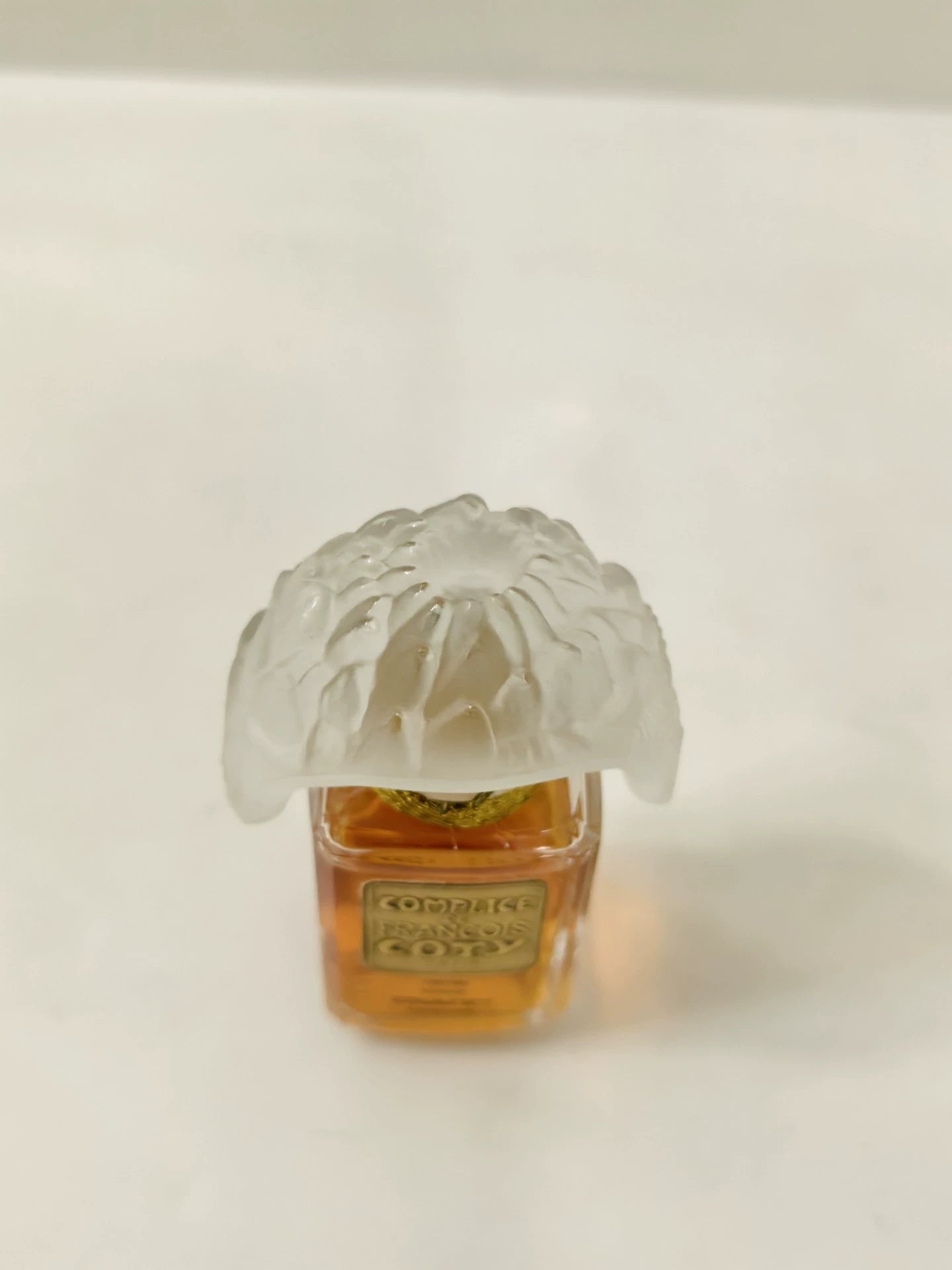 100826-104 Coty compolice parfum7. Parfum 5ml 0.2 oz