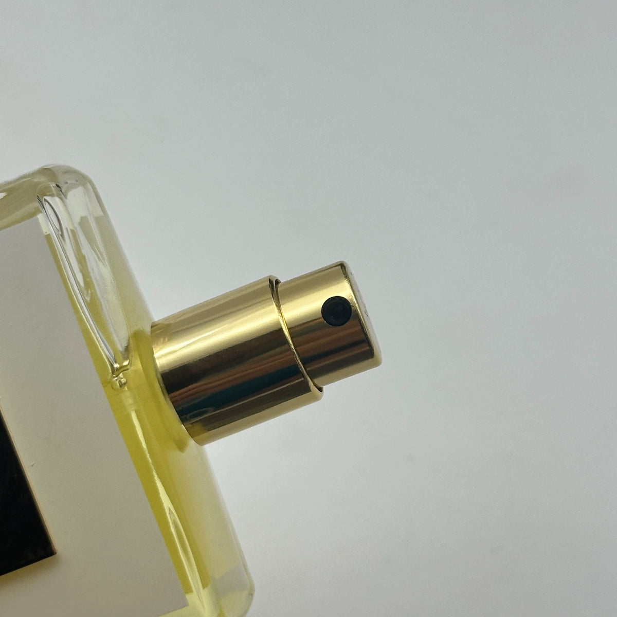 151026-117 By Kilian Kilian Her Royal 50ml 1.7 oz