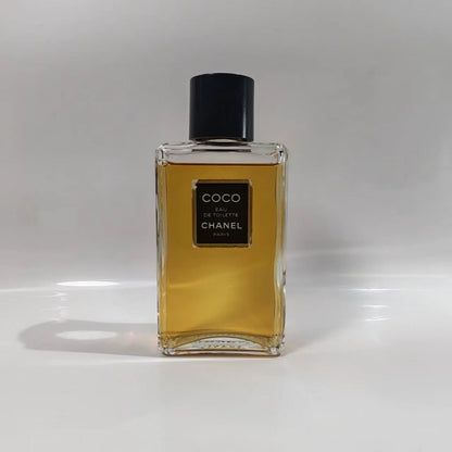 020926-449 Chanel coco lady