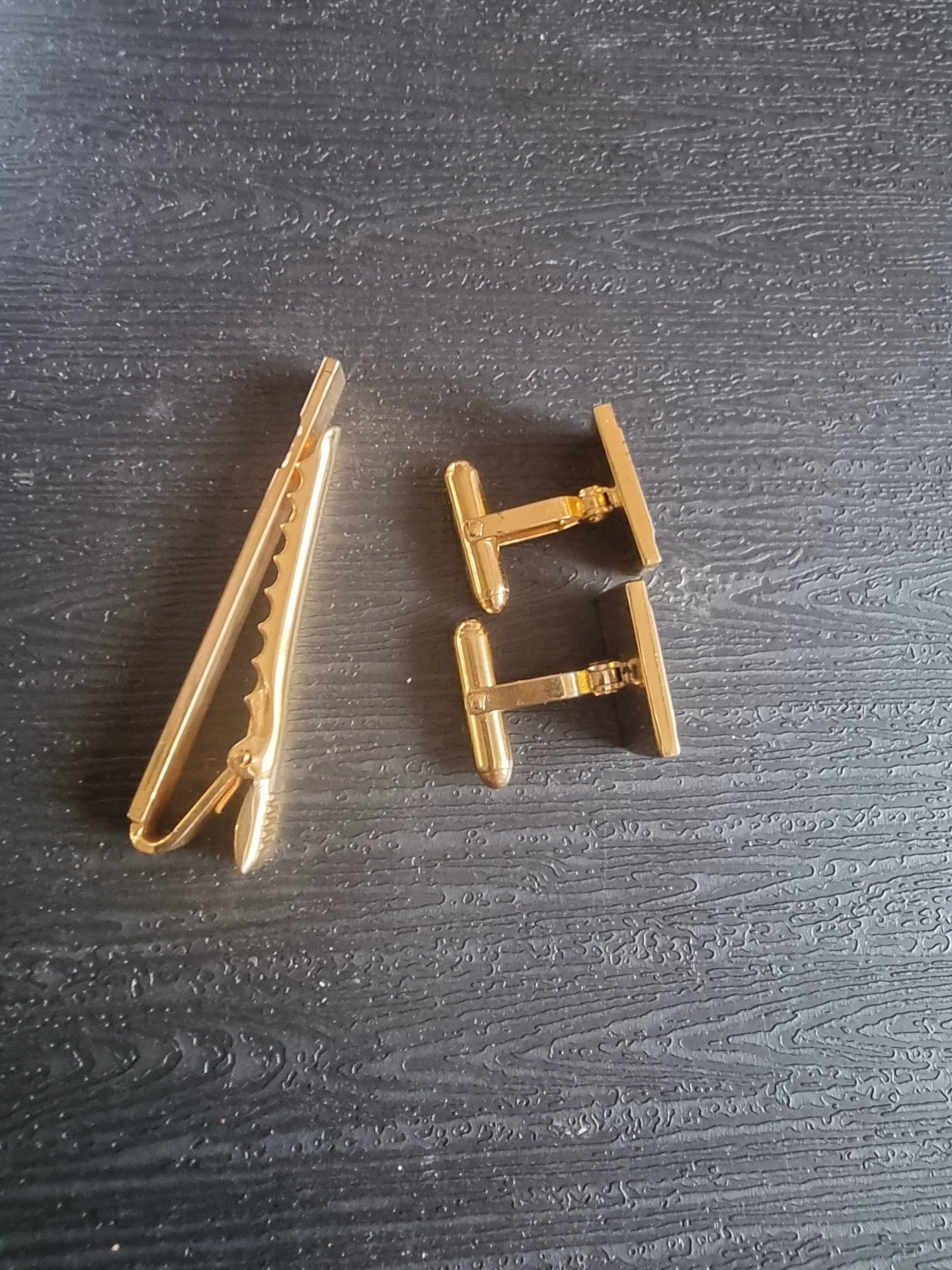 241025-77 Christian Dior Tie clip and button