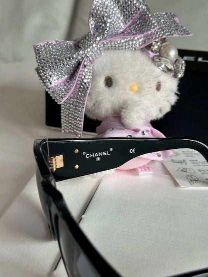 140126-94 Chanel Sunglasses black