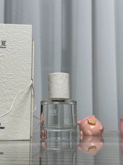 280726-146 There is box 30ml 1 oz
