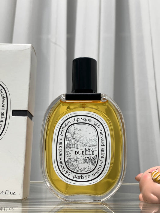 280726-120 There is box Parfum 100ml 3.4 oz