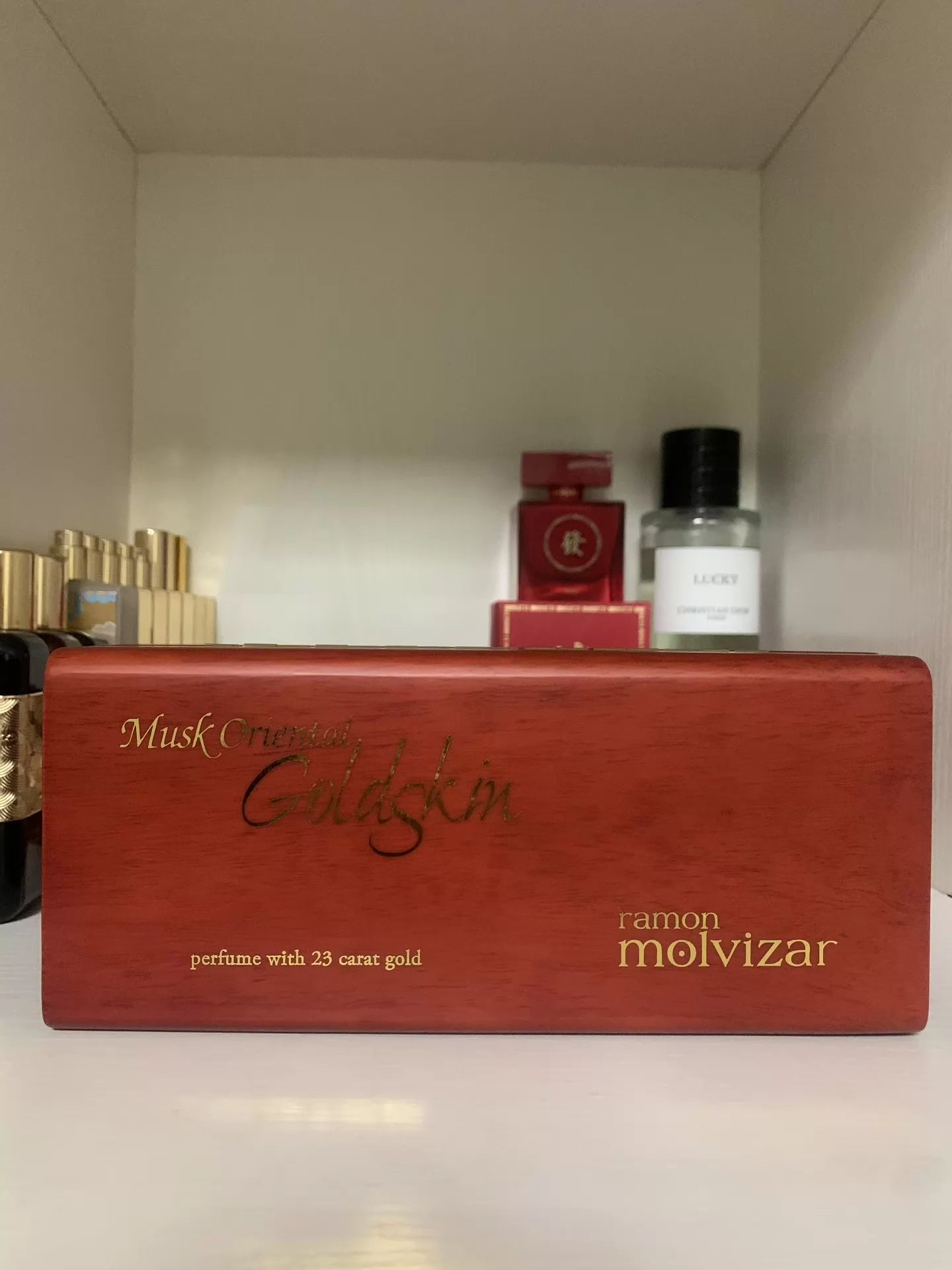 110826-115 ramon molvizar limited Perfume