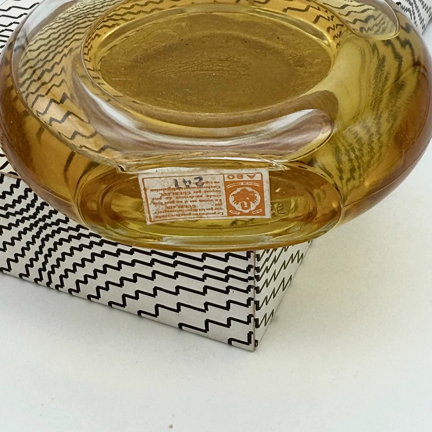 030826-211 Guerlain Madame Butterfly glass 100ml 3.4 oz