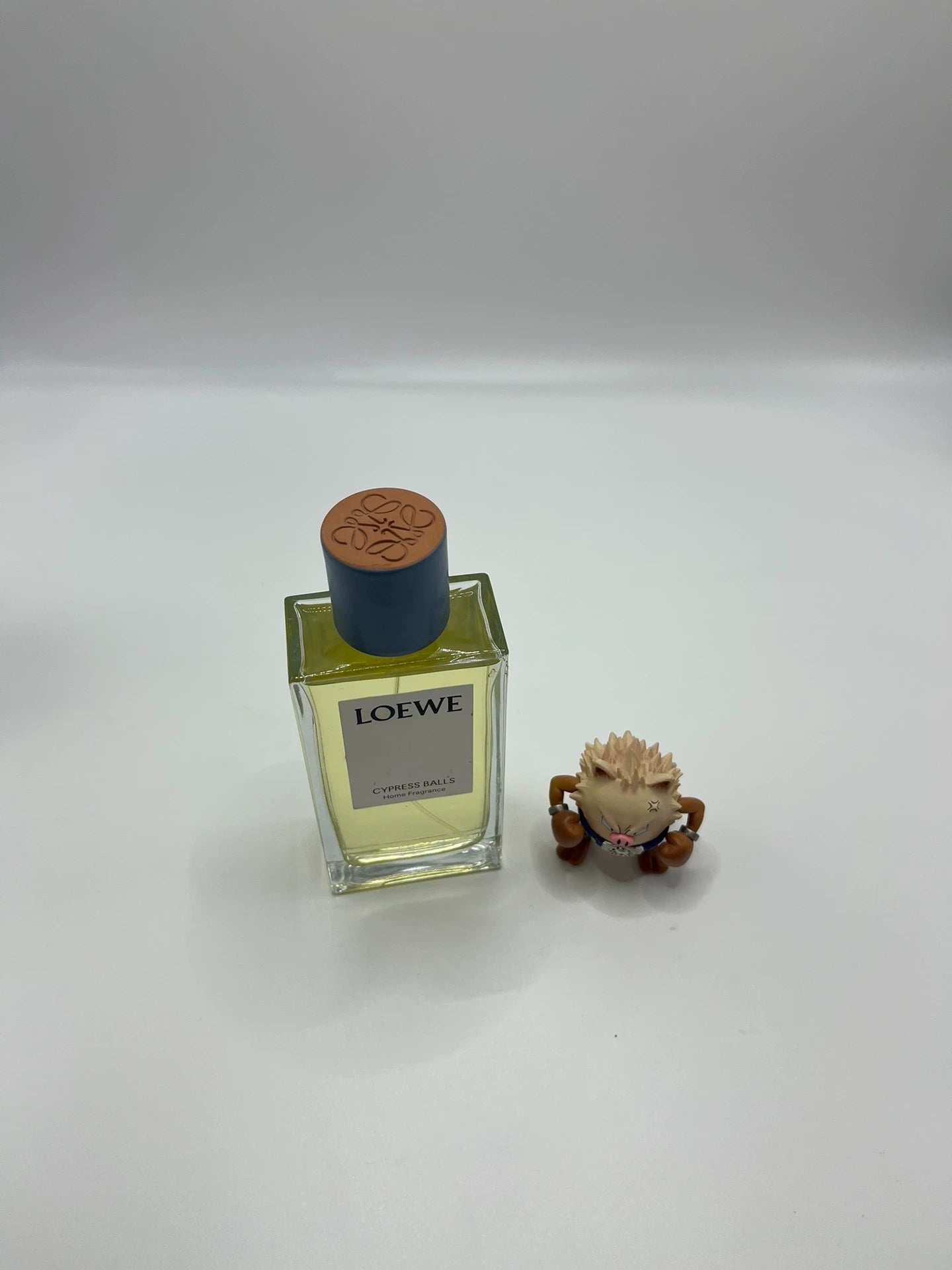 030926-138 LOEWE CYPRESS BALLS 150ml 5.1 oz
