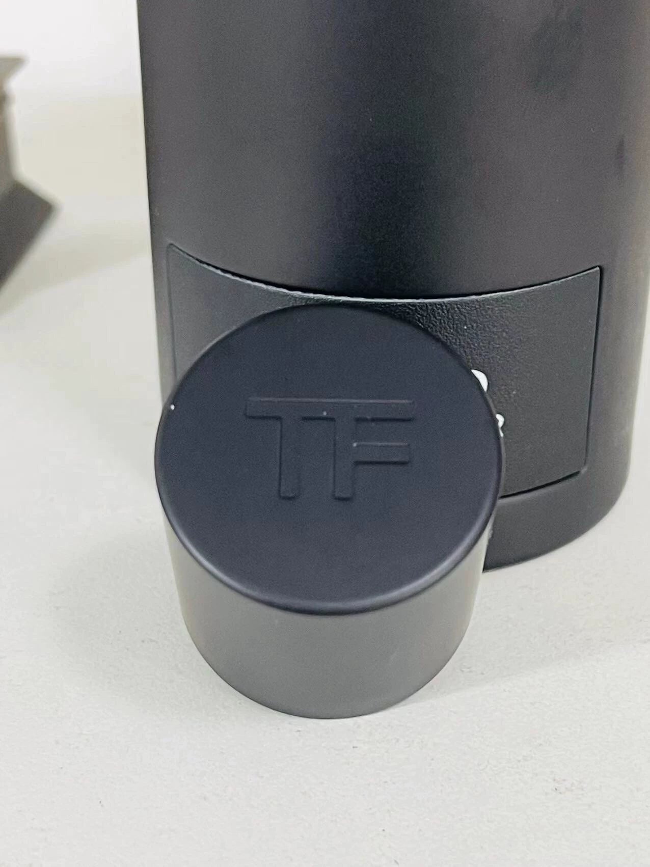 260526-152 Tom Ford Light Shadow Leather Perfume 100ml 3.4 oz
