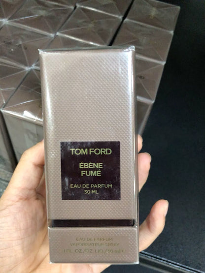 150726-186 Tom Ford Smoked Oud Parfum 30ml 1 oz
