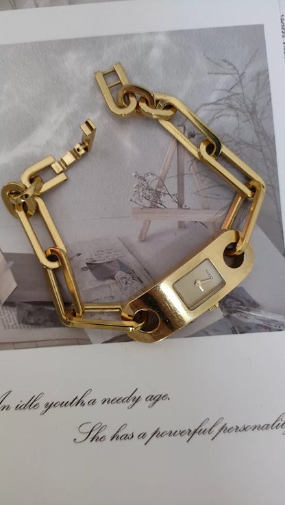 020426-watch-94 Gucci After downgrading consumption