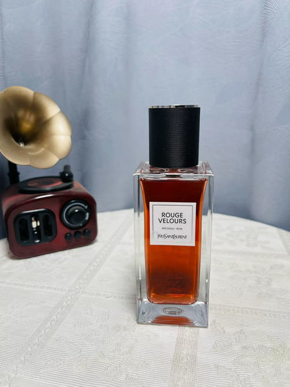 111026-51 Yves Saint Laurent Red Velvet 125ml 4.2 oz
