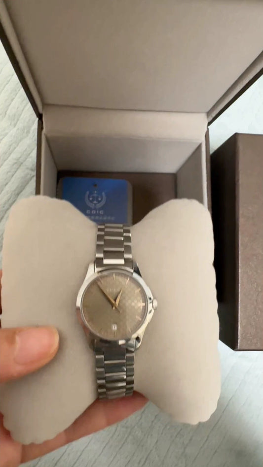 291024-97 Gucci quartz female watch