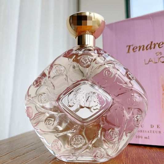 090826-9 Lalique kiss Perfume