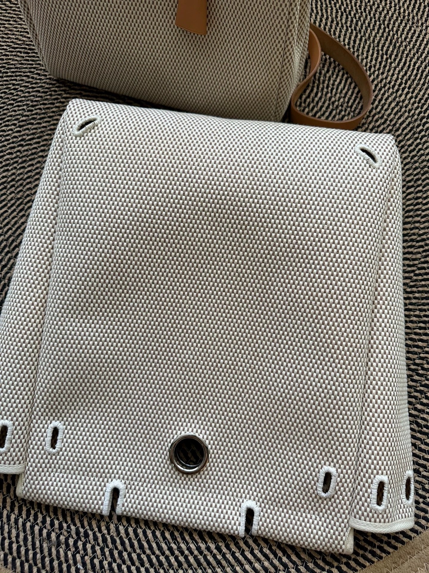 Jun25-bag-45 Auth Hermes Herbag PM 31 canvas Tote handbag shoulder bag