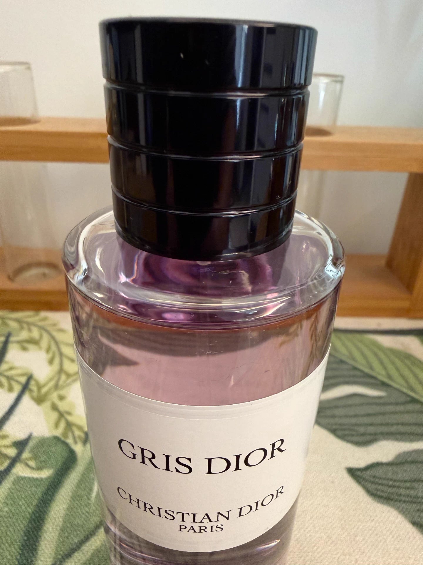 210226-72 Dior Montaigne Gris Dior 125ml