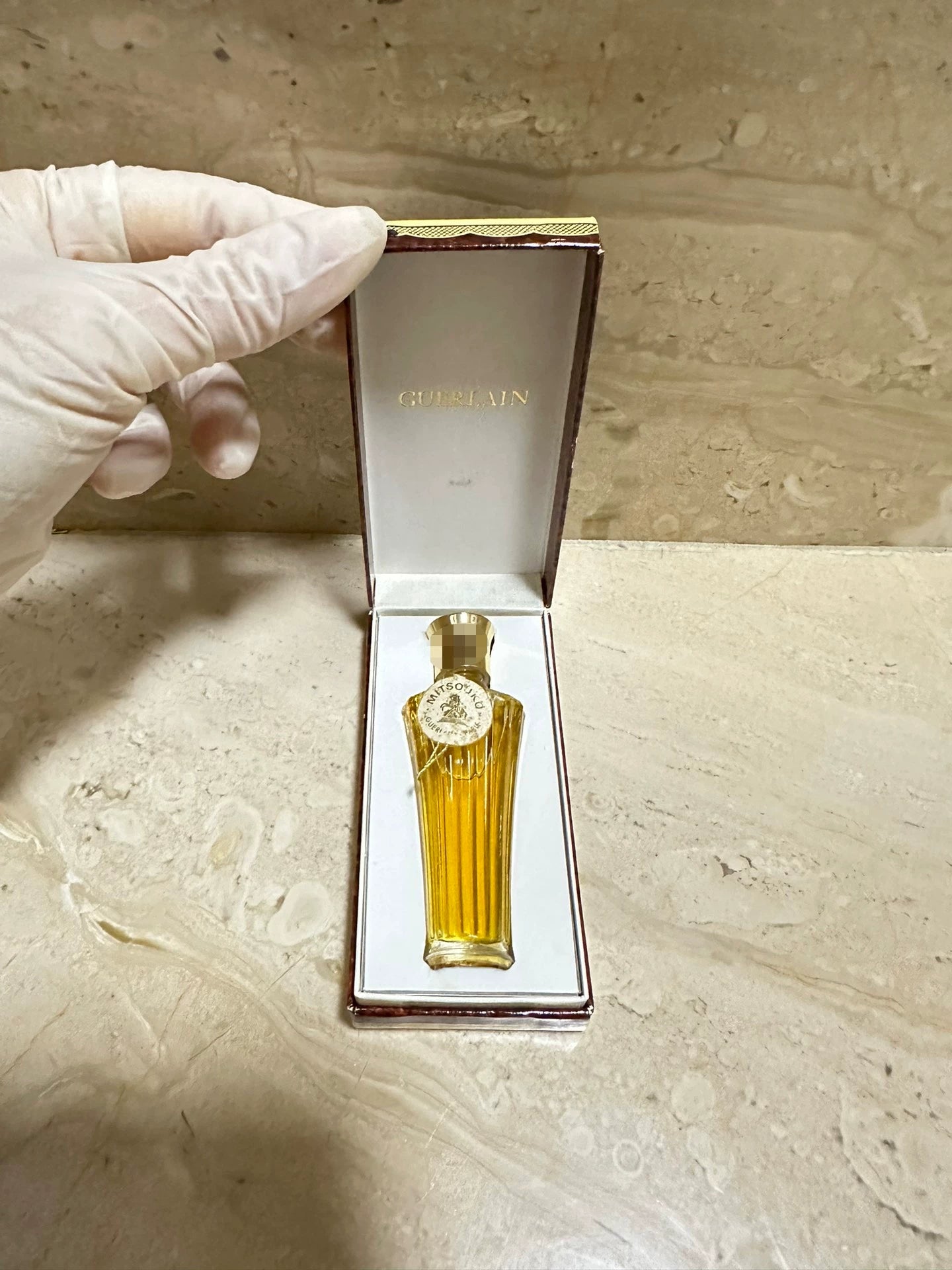 270526-115 Guerlain Madame Butterfly inverted Parfum 7ml 0.2 oz