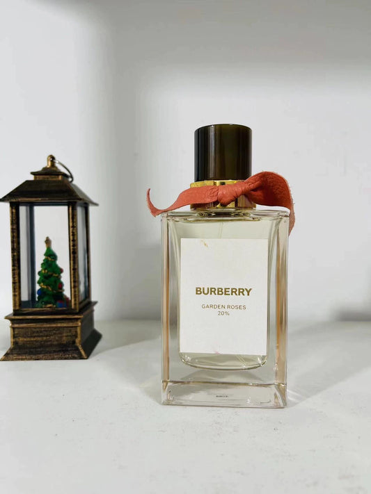 260526-41 Burberry Garden Rose Parfum 100ml 3.4 oz