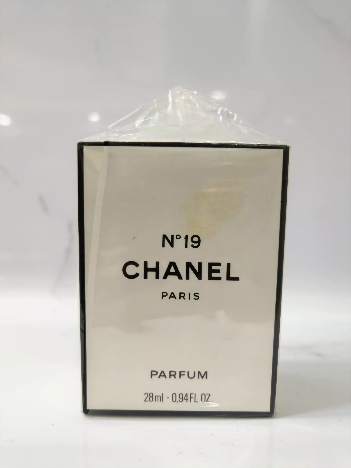 150225-16 Chanel No. 19 28ml 1 oz Parfum Perfume