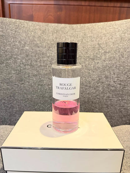 100626-1 Dior Trafalgar Perfume 250ml