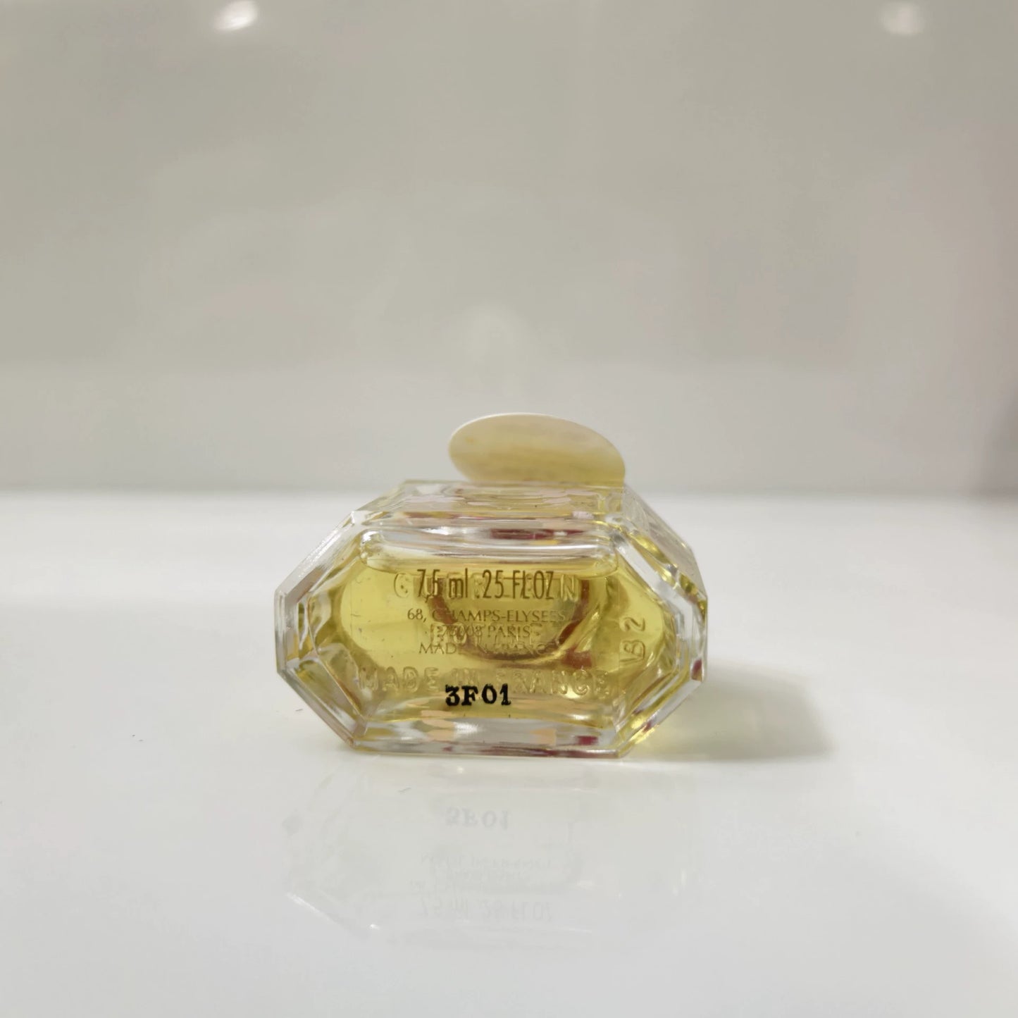 100826-29 Guerlain Sakura Essence 7. 5ml 0.2 oz