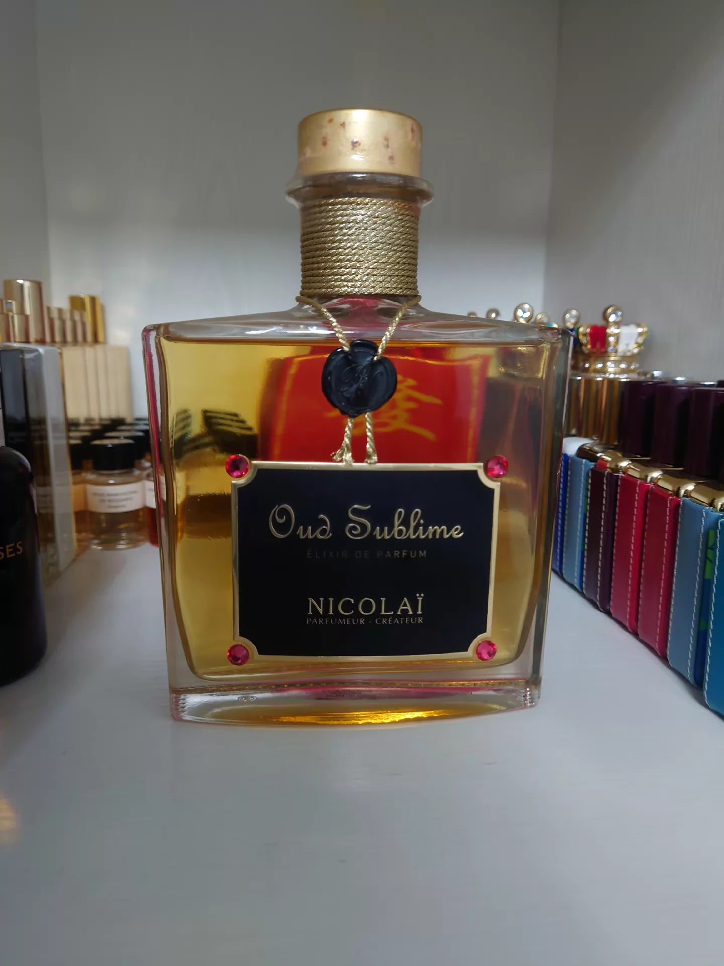 110826-24 nicolai sublime oud Perfume