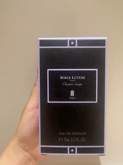 050926-40 Serge Lutens red moss