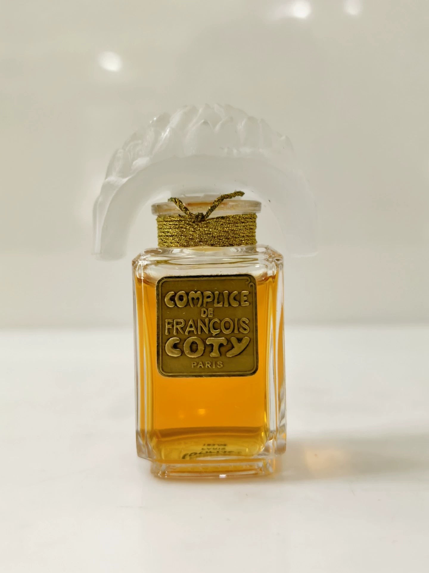 100826-104 Coty compolice parfum7. Parfum 5ml 0.2 oz