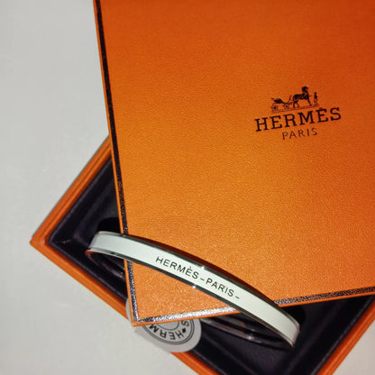 071024-16 Auth Hermes Bracelet White