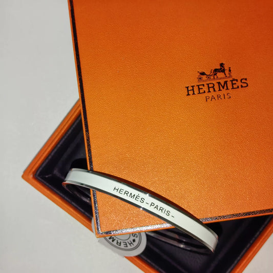 071024-16 Auth Hermes Bracelet White