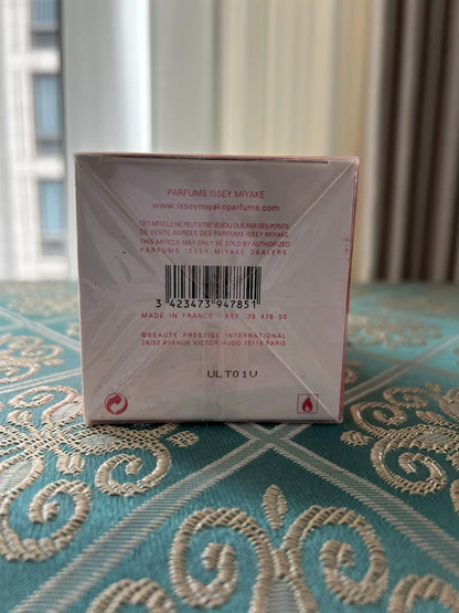 280926-84 Issey Miyake Folded Flower Yue 30ml 1 oz