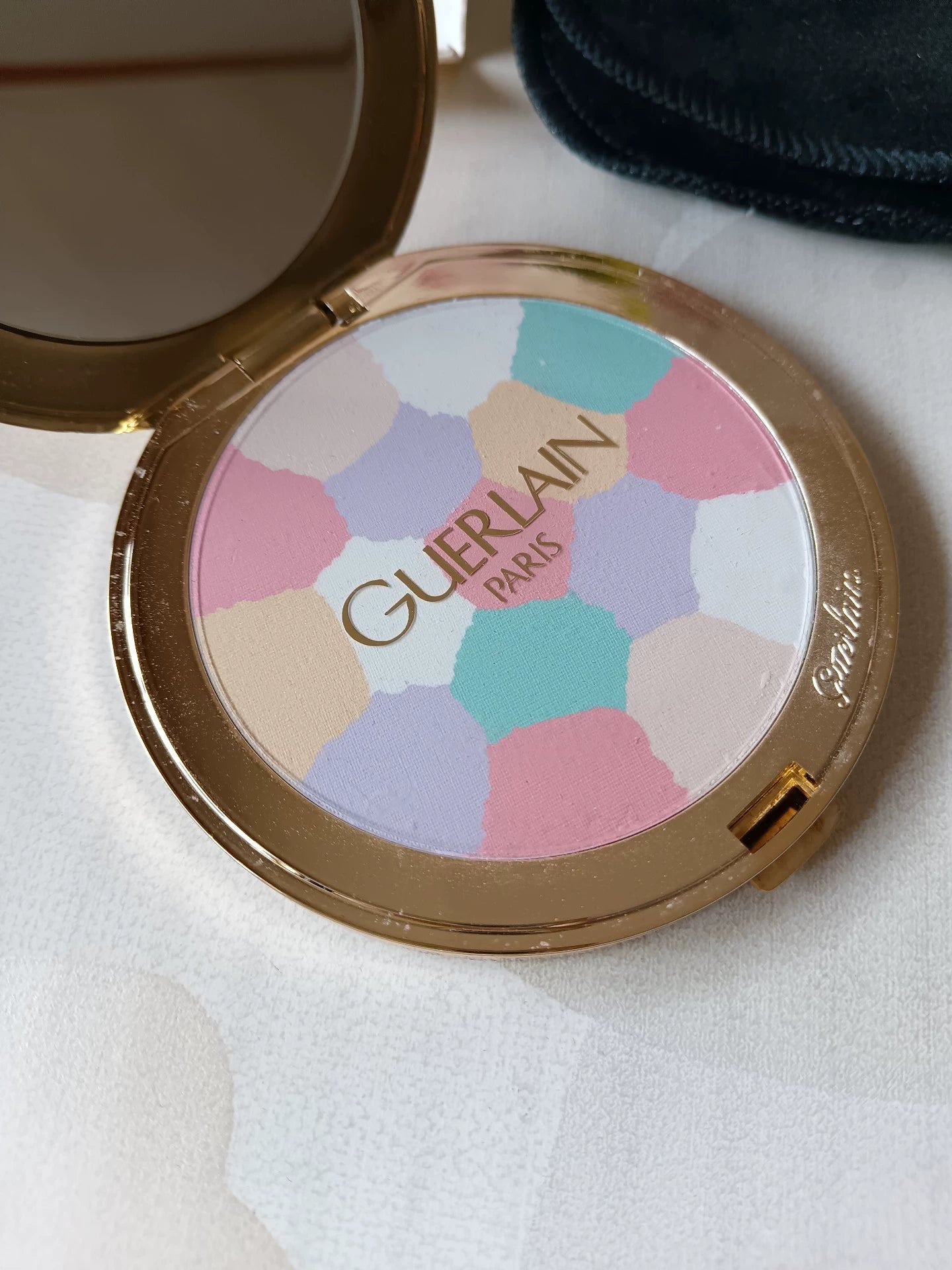 230925-18 Guerlain LES METEORITES VOYAGE POWDER
