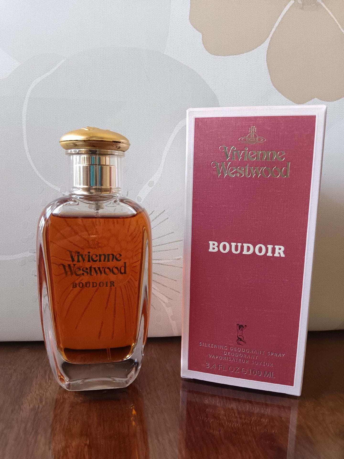 020225-24 Vivienne Westwood Queen Boudoir 100ml  3.4 oz Silkening deodorant