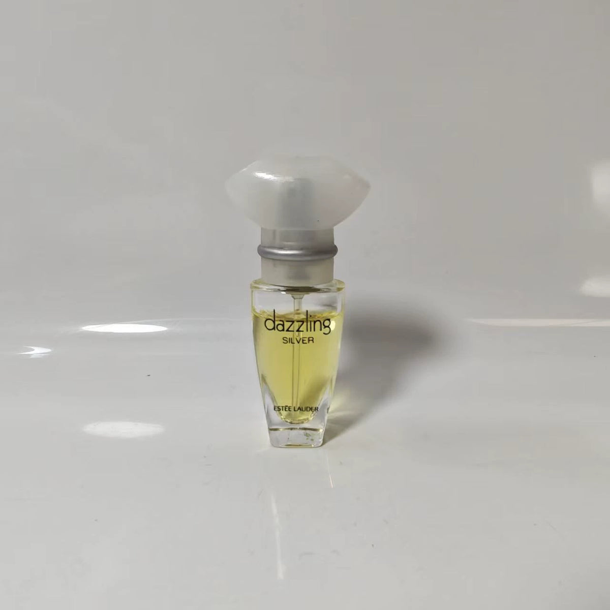 020926-341 Estee Lauder sparkling
