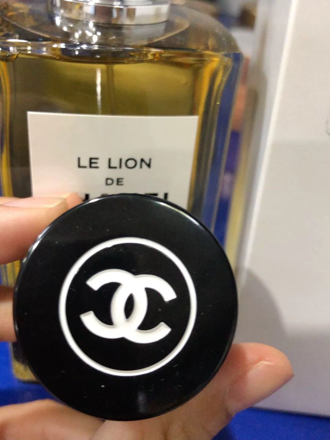 150726-191 Chanel Lion Perfume 200ml 6.8 oz
