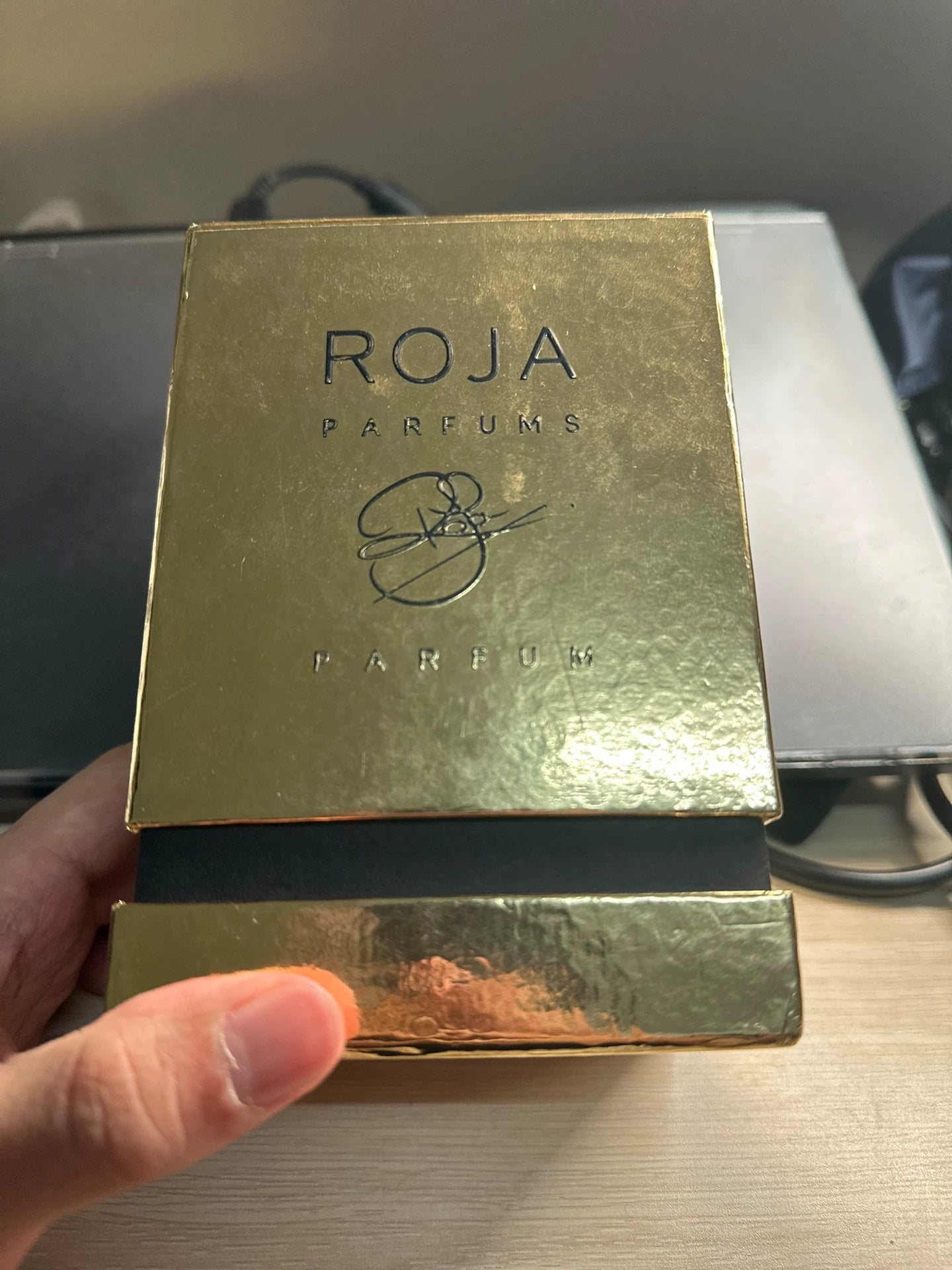 190326-45 roja amber ebony Perfume 100ml  3.4oz