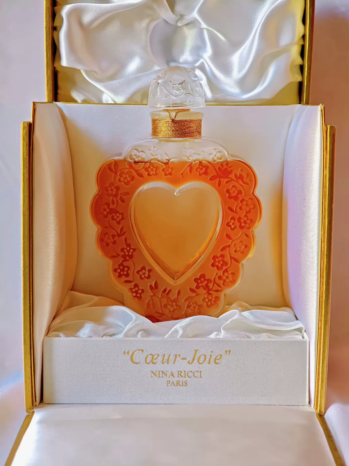 081026-62 Nina Ricci Coeur Joie Lena. Parfum