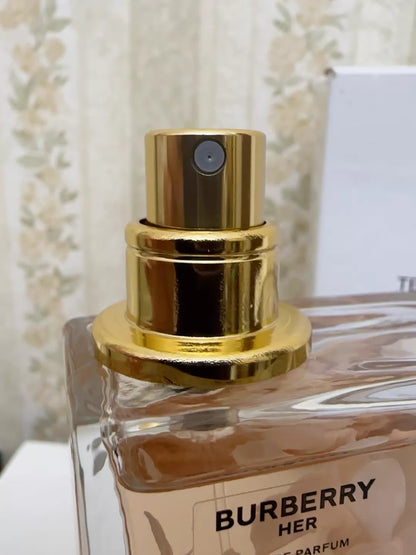 070526-72 Burberry Flower Her Petals Perfume 88ml 3 oz