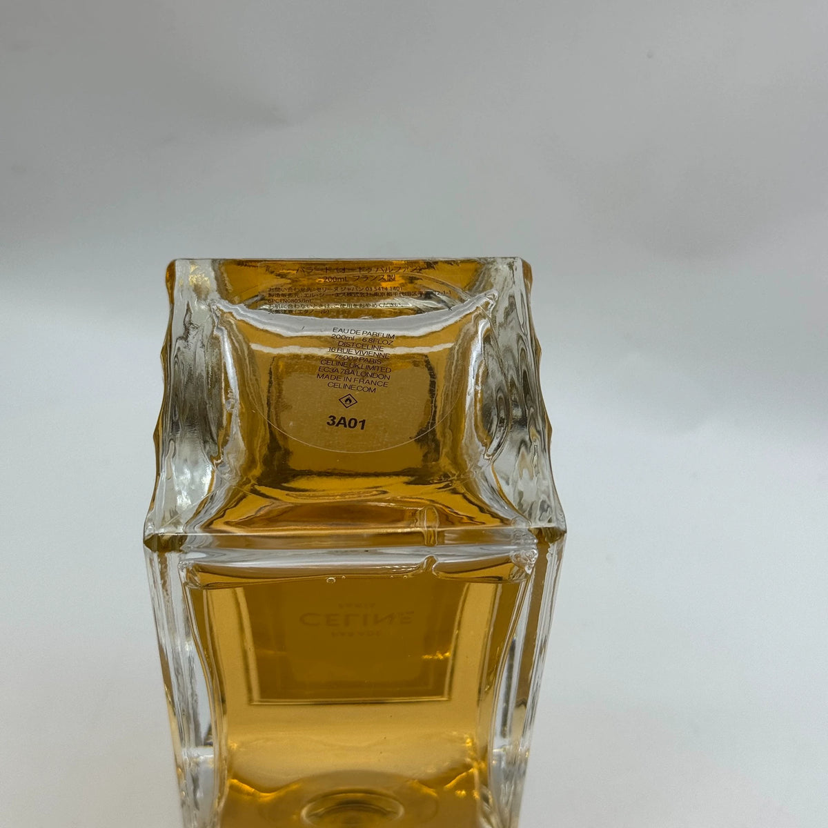 141026-10 Celine reveals new test 200ml 6.8 oz