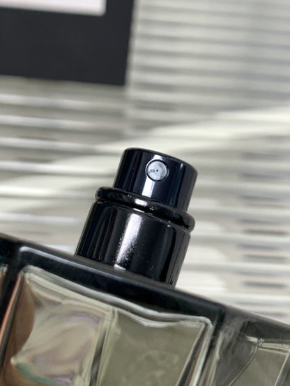 280726-30 There is box 100ml 3.4 oz