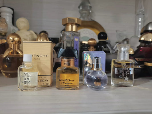100625-87 Givenchy Mini miniatures 4 set  Eau de Toilette EDT