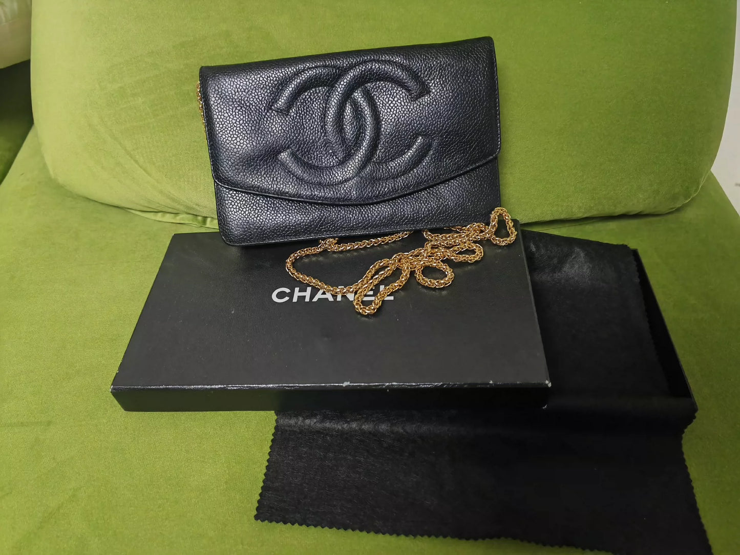 191024-10 Auth CHANEL WOC black leather handbag shoulder bag