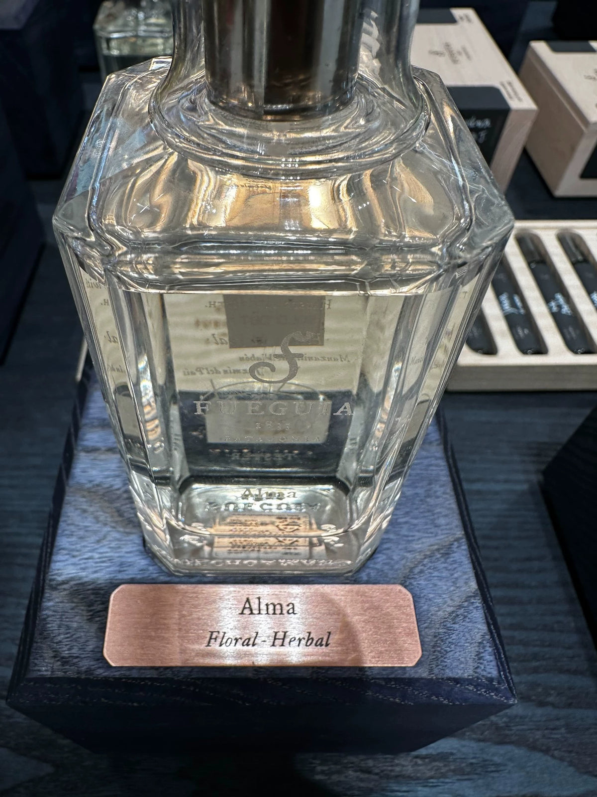 161026A-43 Fueguia 1833 Book wooden box Perfume
