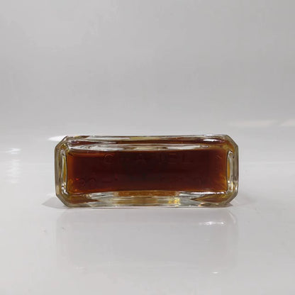 020926-574 Chanel coco women