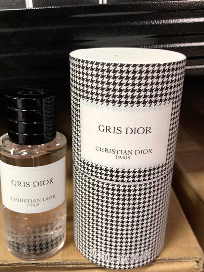 150726-229 Dior Montaigne Salon Parfum 40ml 1.4 oz