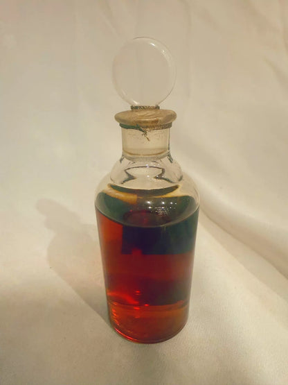 081026-113 Weil Hermine Parfum