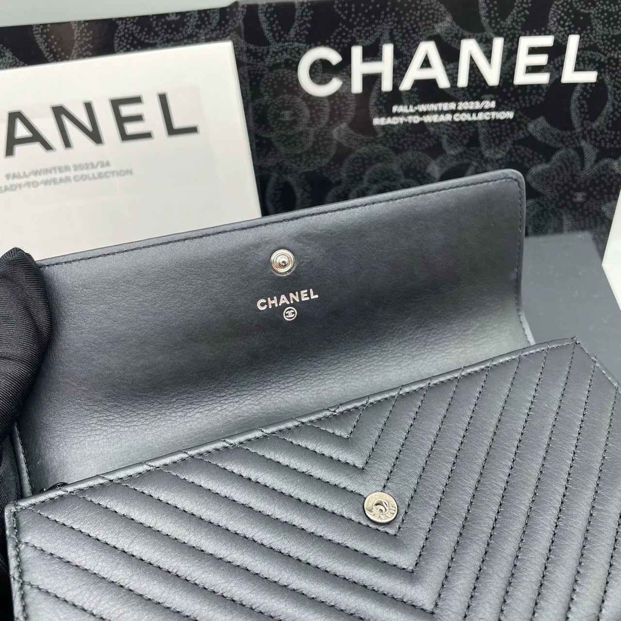 051124-32 Auth CHANEL CF CC Classic Long Flap Wallet